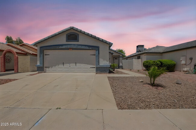 Building Photo - 3014 W Zachary Dr Rental