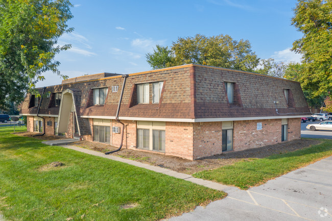 Building Photo - Tamarack Creek Rental