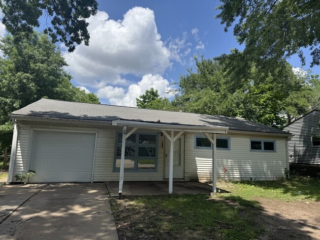 Photo - 1808 SE 24th St