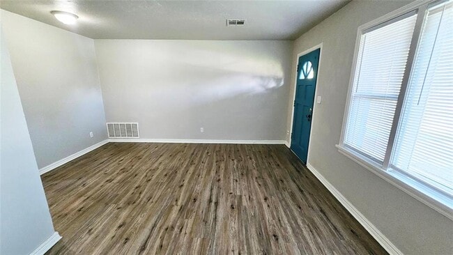 Photo - 2132 Churchill Pl