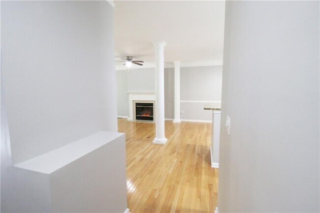 Photo - 1109 Park Row S