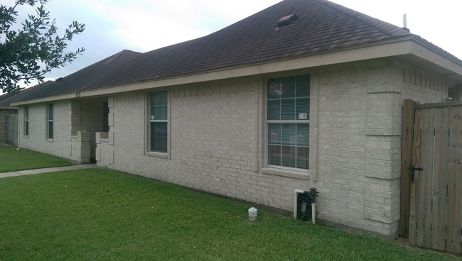 Photo - 825 W Bronze Dr Unit 1