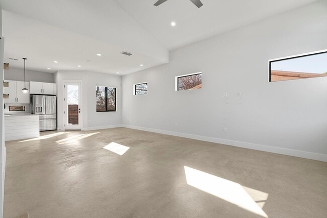 Photo - 1405 Perez St