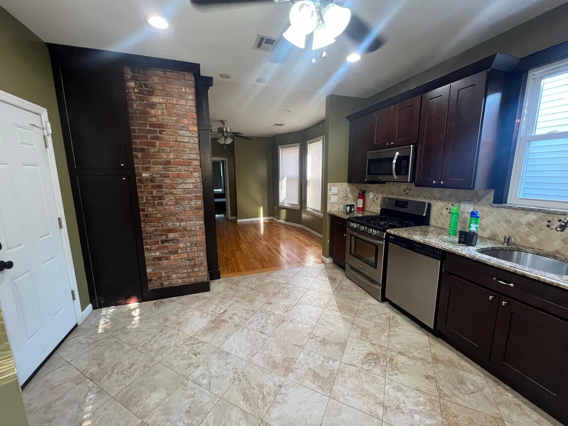 Photo - 432 Summer Ave (Newark, NJ)