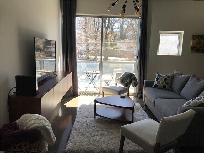 Photo - 620 Glen Iris Dr NE Unit 216