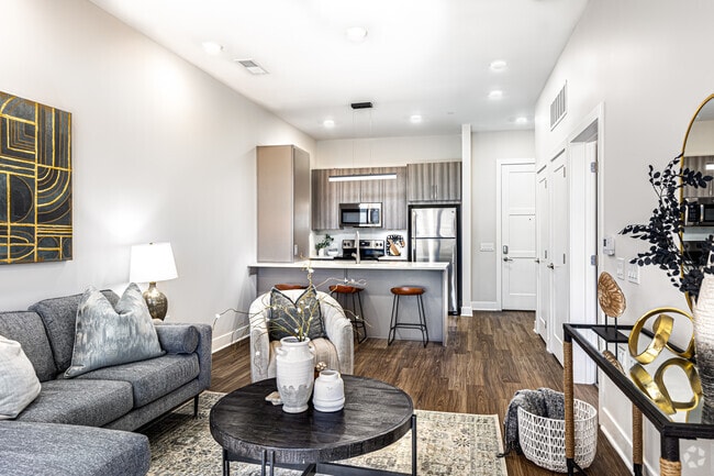 1BR, 1BA - 686SF - Livingroom