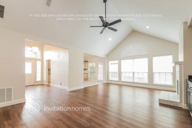 Photo - 2710 Honeysuckle Dr