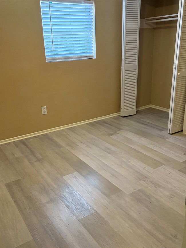 Photo - 10722 Highland Woods Dr