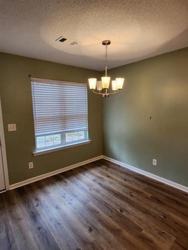 Photo - 404 Dunmurry Pl