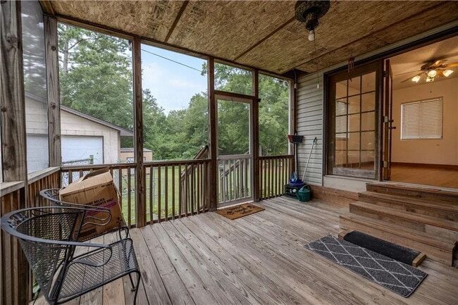 Photo - 3 Bedroom Home w/ Workshop and Fenced Yard