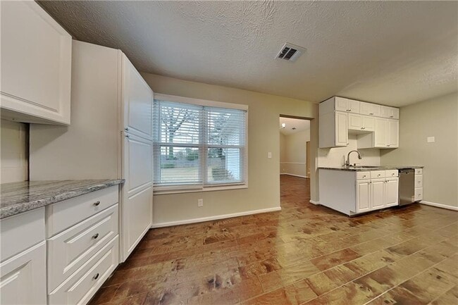 Photo - 895 Perrin Springs Ct NE