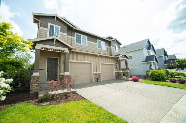 Photo - Newer Construction Townhome in Canby