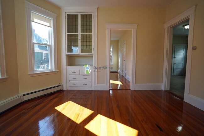 Photo - 4 Imrie Rd Unit 2