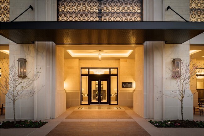 Building Photo - 1717 Bissonnet St Unit 1106