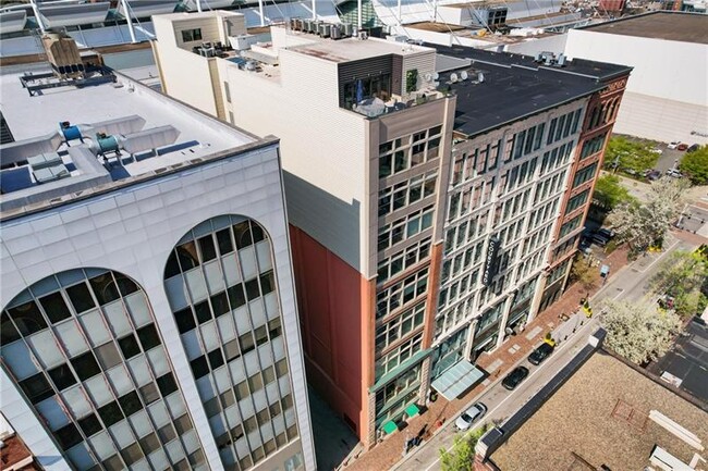 Photo - 941 Penn Ave