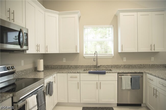 Photo - 1226 Chrisholm St