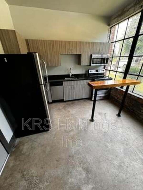 Photo - 123 Pine St Unit Apt 8