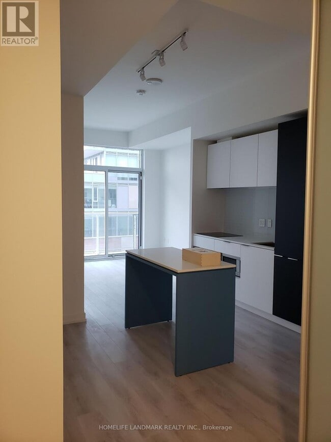 Photo - 33 Helendale Ave Unité 420