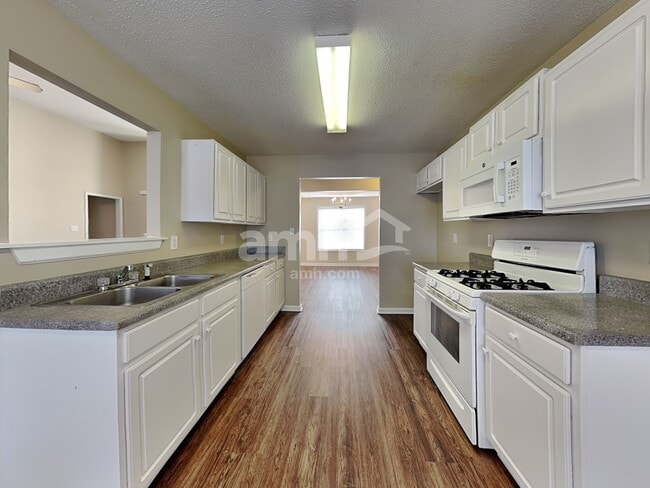 Photo - 276 Tanglewood Dr