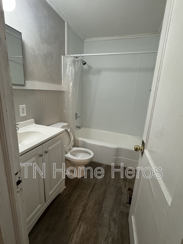 Photo - 1709 Crestview St