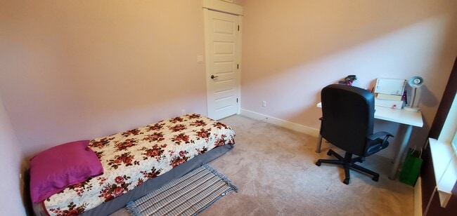 Photo - 16108 Nightshade St