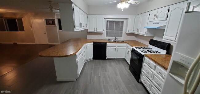 Photo - 3 br, 1.5 bath House - 711 N Birch Ave