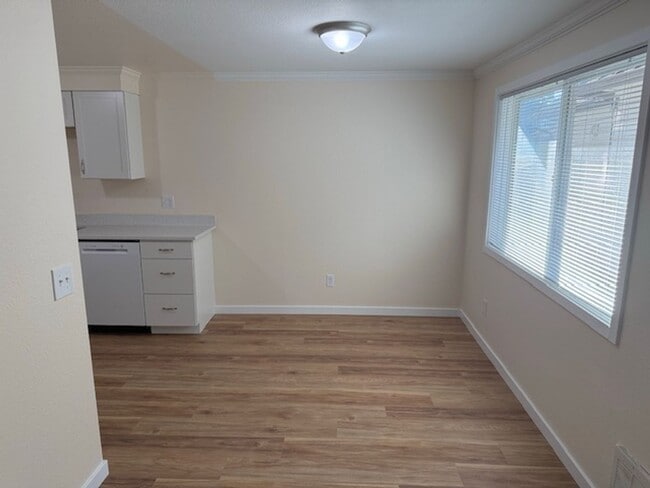 Photo - Alfi 3325 4-plex - Everett Unidad 1