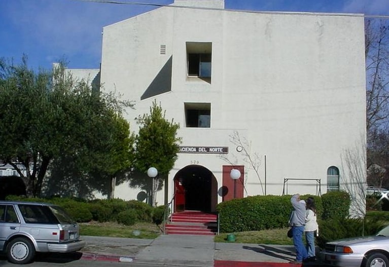 Hacienda del Norte - Hacienda del Norte Apartments