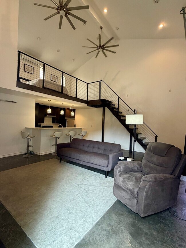 Photo - 4601 Redbud Ave