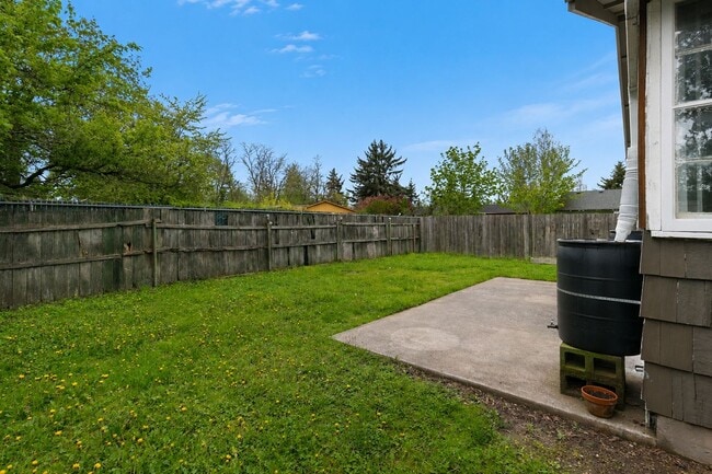 Photo - Calling all Gardeners - Charming 2BR Duplex with Yard & Garden Beds Unit B