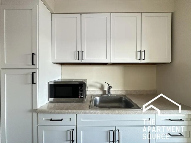 Photo - 1400 Chicago Ave Unit 207