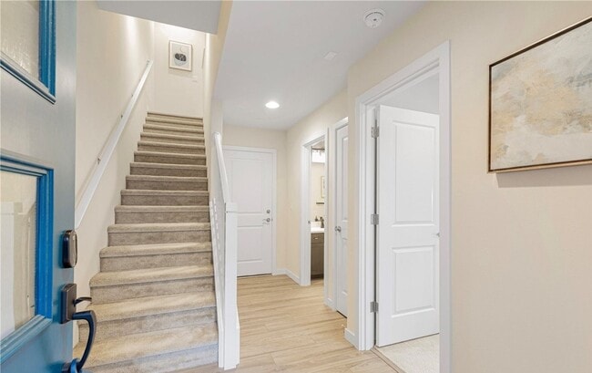 Photo - Modern Fully Air-Conditioned Luxury Home in Canyon Park