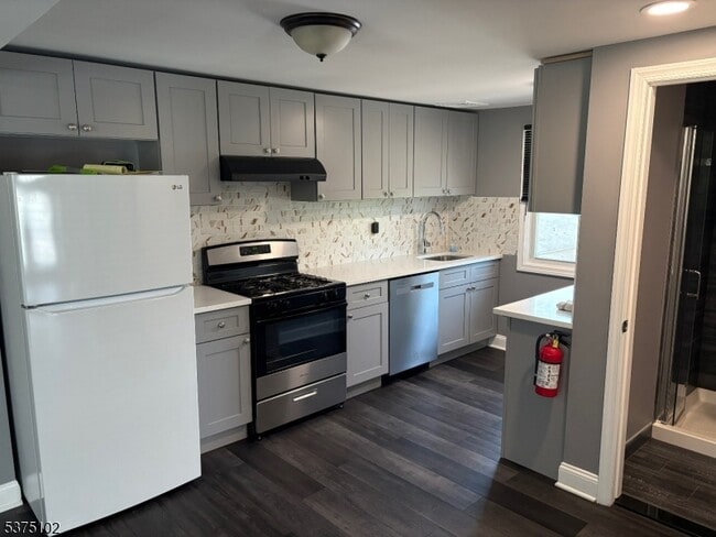 Photo - 1962 Washington Valley Rd