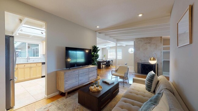 Photo - 710 Telford Ave