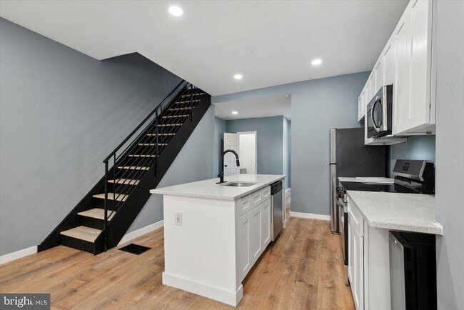 Photo - 2523 W Montgomery Ave