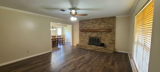 Photo - 4 Bed 3 Bath House in Forest Hills