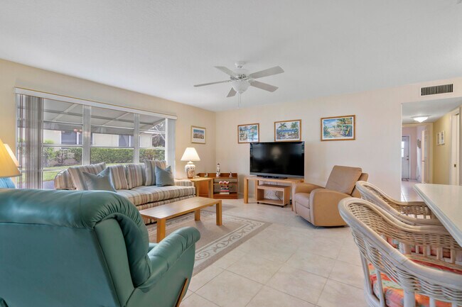 Photo - 142 High Point Blvd Unit A