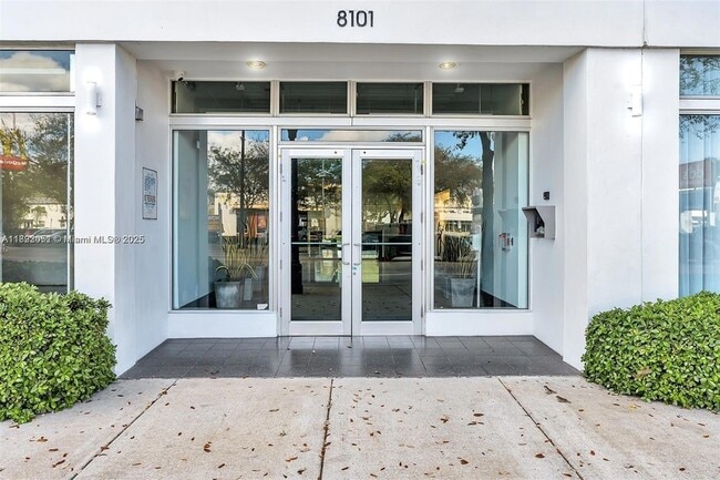 Photo - 8101 Biscayne Blvd Unidad R-607