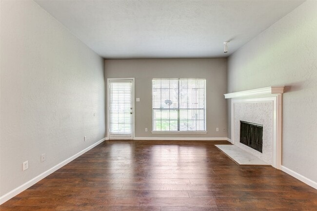 Photo - 3140 Devonshire Dr Unit 133