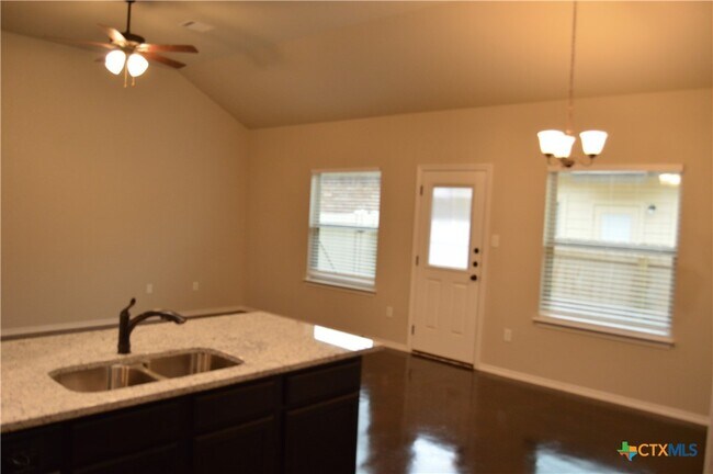 Photo - 1122 Stanley Wy