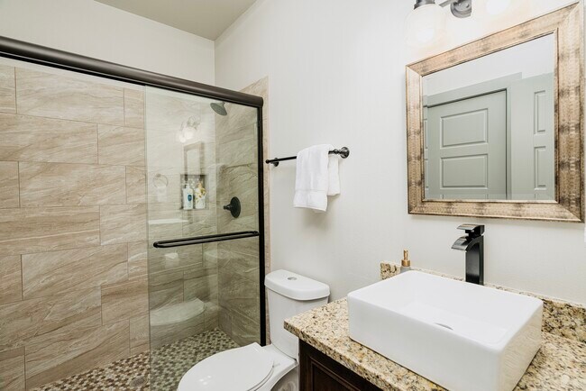 Photo - 419 N Hackberry St