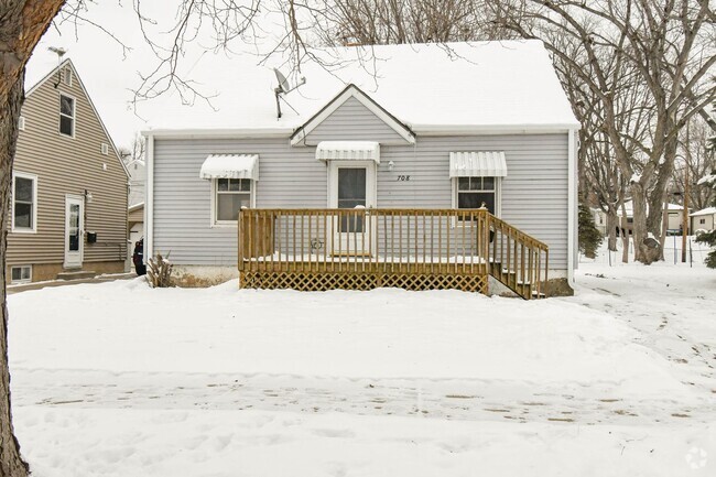 Building Photo - 708 S Glendale Ave Rental