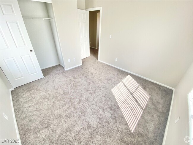 Building Photo - 10435 Anacostia St Rental