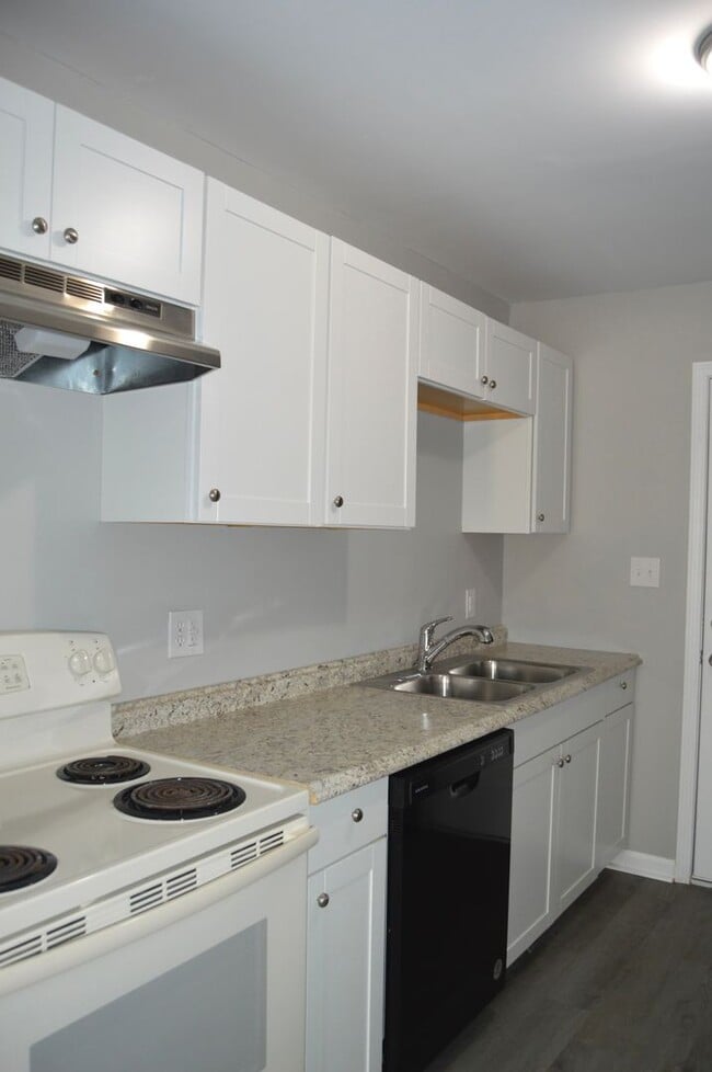 Photo - 911 Woodall Rd SW Unit 911 Woodall Rd SW