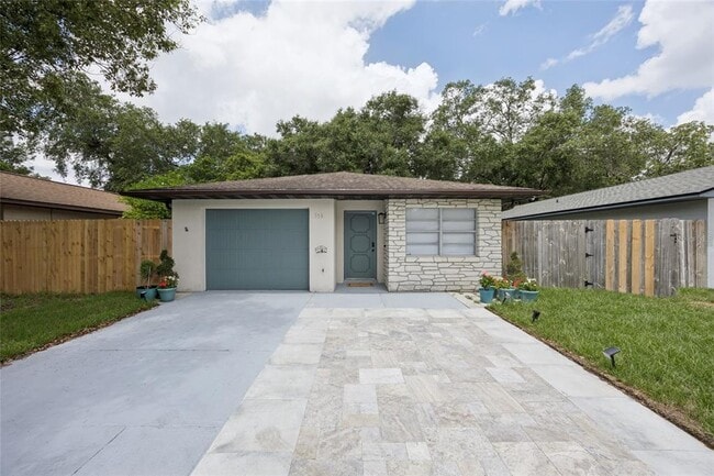 Photo - 536 Hibiscus Way