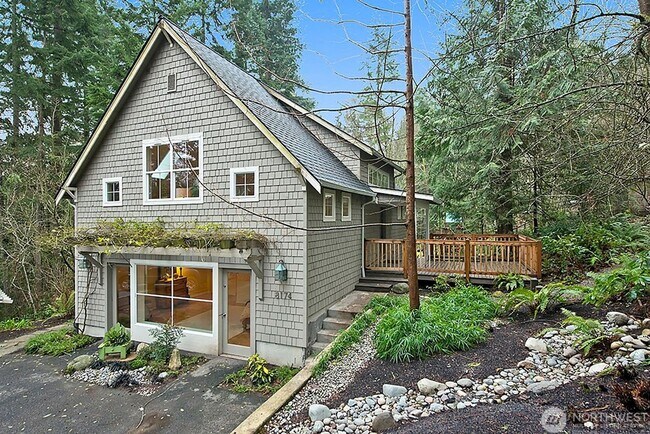 Bainbridge home for rent in magical setting. - Bainbridge home for rent in magical setting.