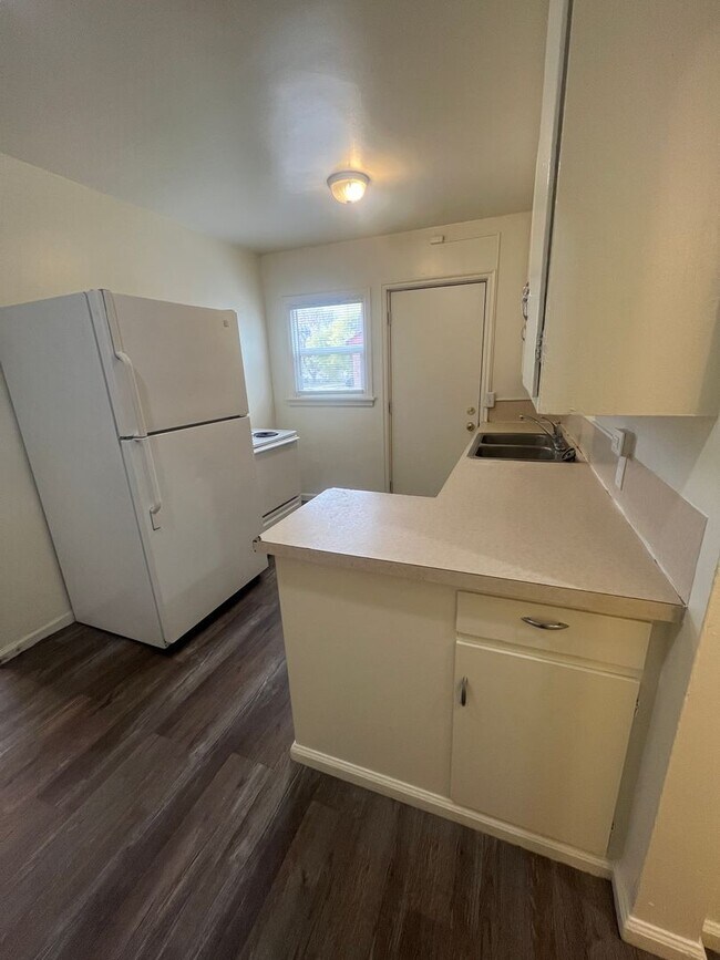 Photo - 1024-1026 E Bridger St Unit 1024 E Bridger