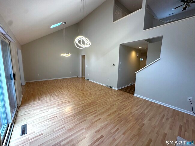 Photo - 12 Canterbury Rd Unit 12