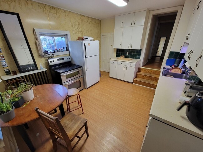 Photo - AVAILABLE JUNE - 3 Bed 1 Bath w/ Private Fenced Yard - $250 Off First Months Rent!