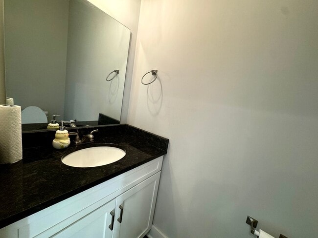 Photo - END UNIT Sunburst Villa Luxury Townhouse WITH BASEMENT